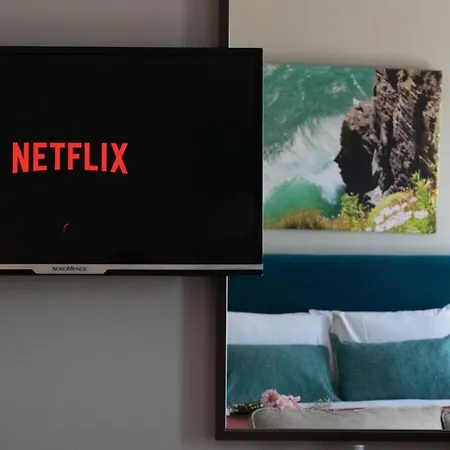 מלון At The Marine 3*